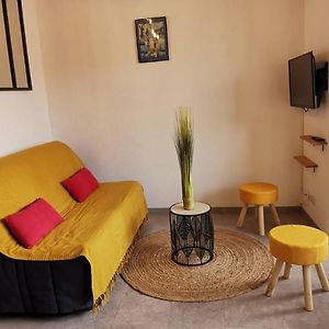 Appartement à 2 Chambres à Coucher