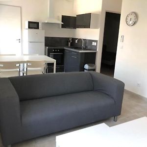 Appartement à 2 Chambres à Coucher