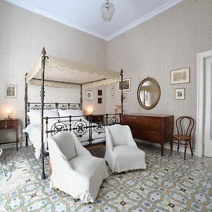 Chambre Lit Queen-Size