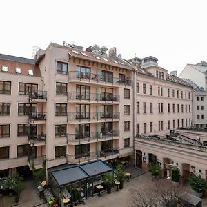 Hollo 12 Apartment