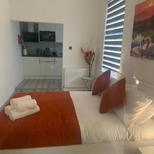 Bloomsbury House - Modern Studios Near Anfield