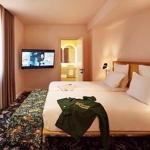 Chambre Moyenne Lit King-Size