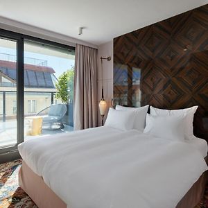 Suite Signature Lit King-Size