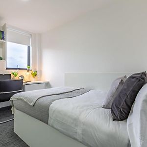 Appartement à 3 Chambres à Coucher