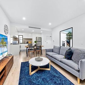 Centre Of Newtown 2 Bed Apartment
