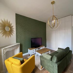Appartement à 3 Chambres à Coucher