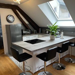 Appartement à 2 Chambres à Coucher