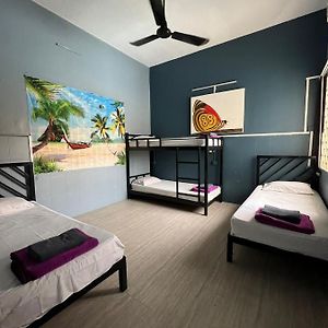 Dormitory Room Mixed