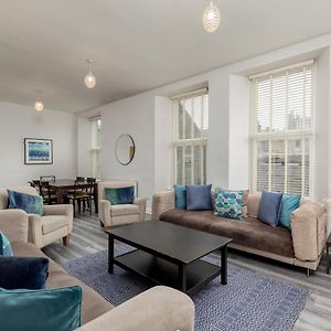 Appartement à 3 Chambres à Coucher