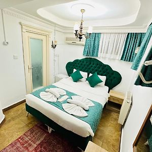 Chambre Budgétée Lit King-Size