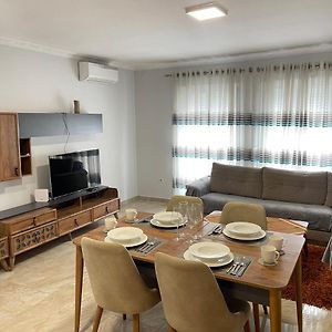 Roes Apartments