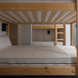Dormitory Room Mixed