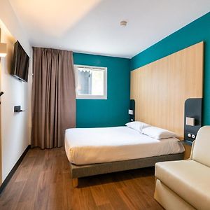 Chambre Double avec Accès aux Personnes Handicapées