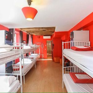 Dormitory Room Mixed