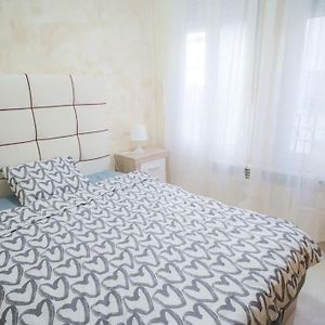 Appartement à 3 Chambres à Coucher