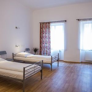 Chambre Juste Pour Femmes Dortoir