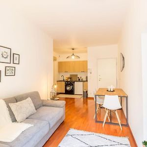 L13 Central Flat 5Mins Walk To Beach Ac/Balcon/Wifi