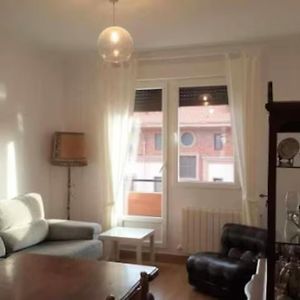 Appartement à 3 Chambres à Coucher