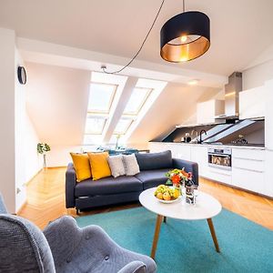 Appartement à 3 Chambres à Coucher