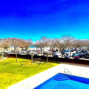 Beautiful Apartment 75M2 With View At The Beach, Pool, Parking