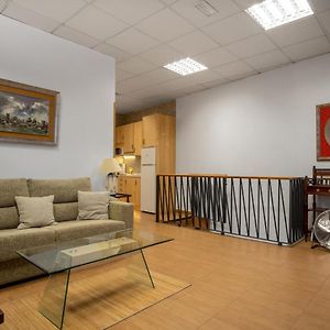 2 Bedrooms 1,5 Bathrooms Furnished - Malasana - Cozy & Vintage - Minty Stay