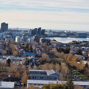 Panoramic Studio Apartment With Stunning View - Free Parking