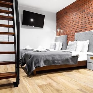 Househost Apartment:Bracka 3/15B