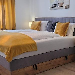 Appartement à 3 Chambres à Coucher