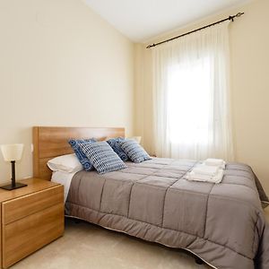 Appartement à 3 Chambres à Coucher