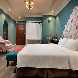 King Room Lake View
