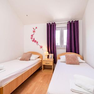 Appartement à 3 Chambres à Coucher