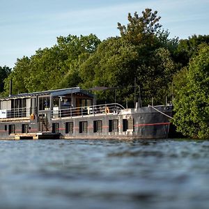 La Rivière House - Péniche Carpe Diem