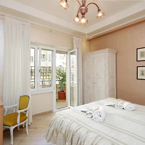 Appartement à 2 Chambres à Coucher