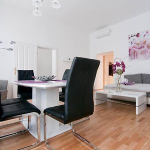 Central Apartment Vienna City Center