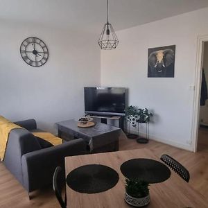 Appartement à 3 Chambres à Coucher