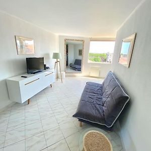 Appartement Spacieux 65M2, Avec Piscine Et Parking