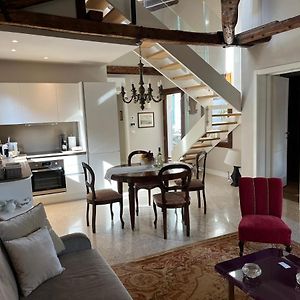 Palazzo Veneziano Direct At The Canal With Roof Terrace