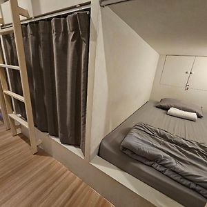 Dormitory Room Mixed