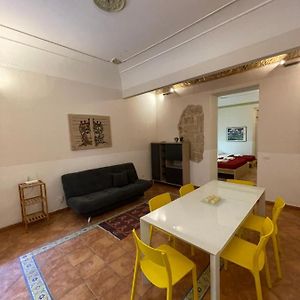 Sicooli Apartments Via D'Aragona 33