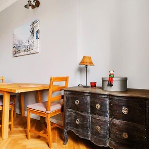 Designer Flat In The Heart Of Old Town