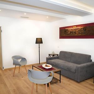 Appartement à 2 Chambres à Coucher