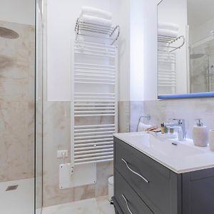 Private Bathroom King Room