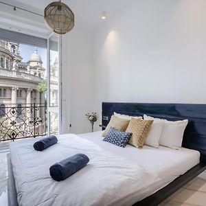 Appartement à 2 Chambres à Coucher