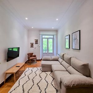 Appartement à 3 Chambres à Coucher