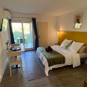 Joli Appartement 27M2 Oasis Provencale En Village Vacances En Camargue