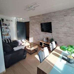 Appartement à 2 Chambres à Coucher
