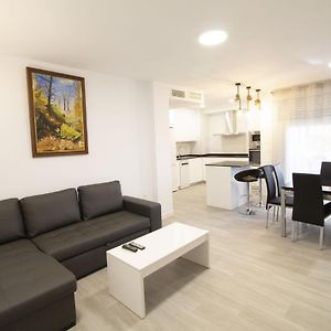 Appartement à 3 Chambres à Coucher