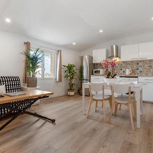 Appartement à 3 Chambres à Coucher