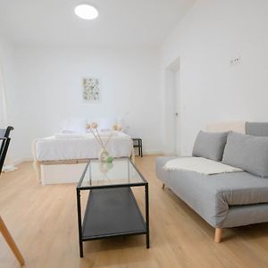 For You Rentals Encantador Y Unico Estudio Temporal En Tetuan Madrid Mlu1º1