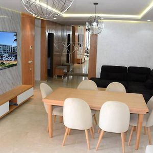 Appartement à 3 Chambres à Coucher